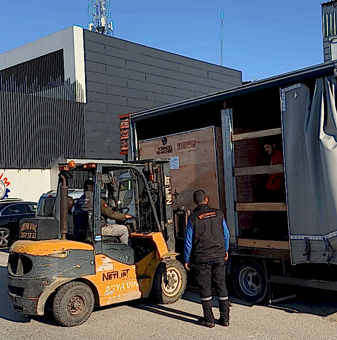 İSTANBUL ÜMRANİYE'YE  HRW 22 CNC JANT TORNA MAKİNESİ SEVK EDİLDİ