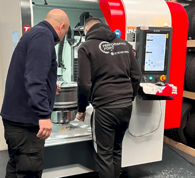 TORNADO CNC WRM26 JANT TORNA MAKİNESİ HOLLANDA KURULUM VE EĞİTİM’DEN GÖRÜNTÜLER