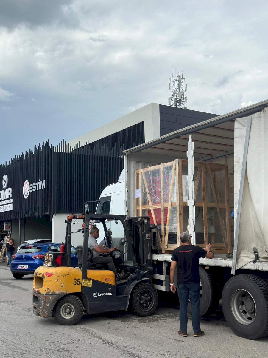 TORNADO CNC SAKARYA WRM 26 DİKEY CNC JANT TORNA MAKİNESİ SEVKİYATIMIZ