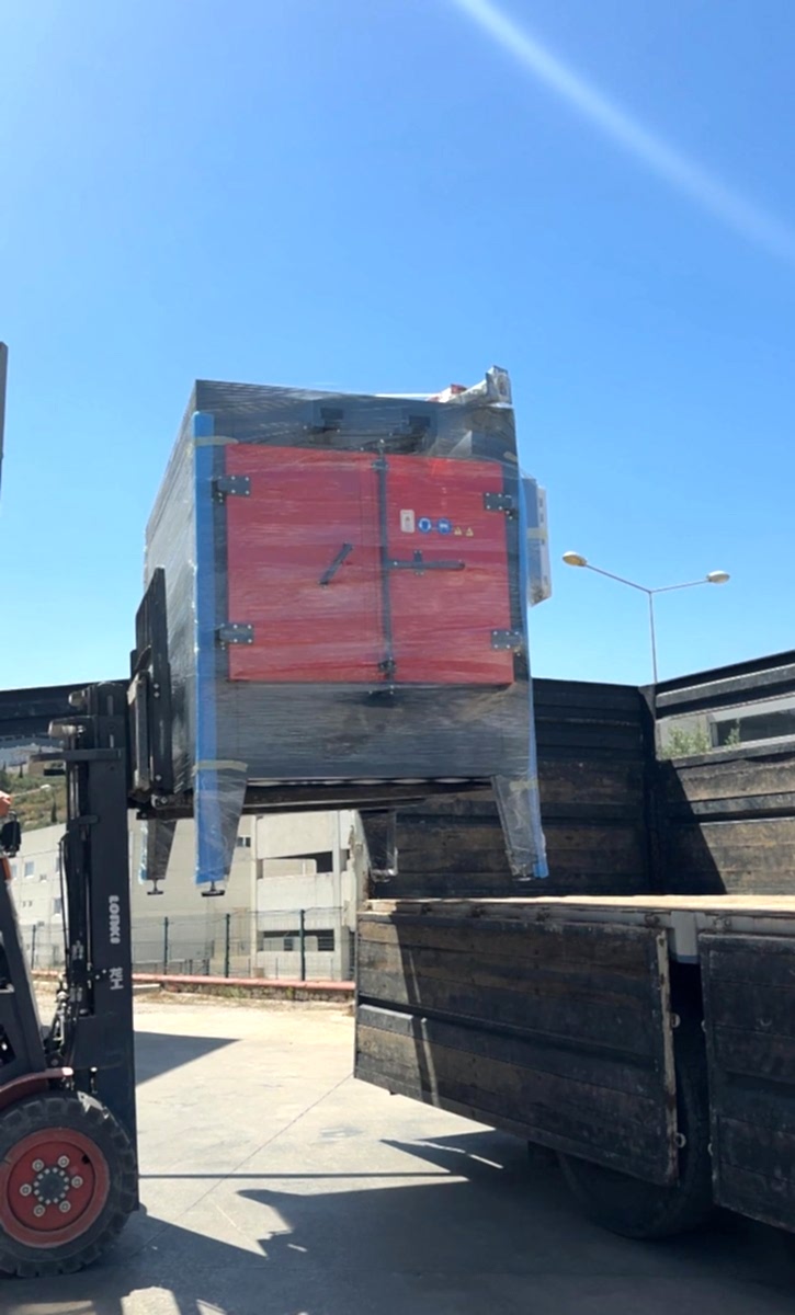 İZMİR ÖDEMİŞ’E WRM 26 CNC JANT TORNA MAKİNESİ VE TOZ BOYAMA SİSTEMİ SEVKİYATI